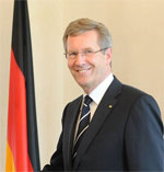 Quelle: http://commons.wikimedia.org/wiki/File:CFK_y_Christian_Wulff.jpg Wulff